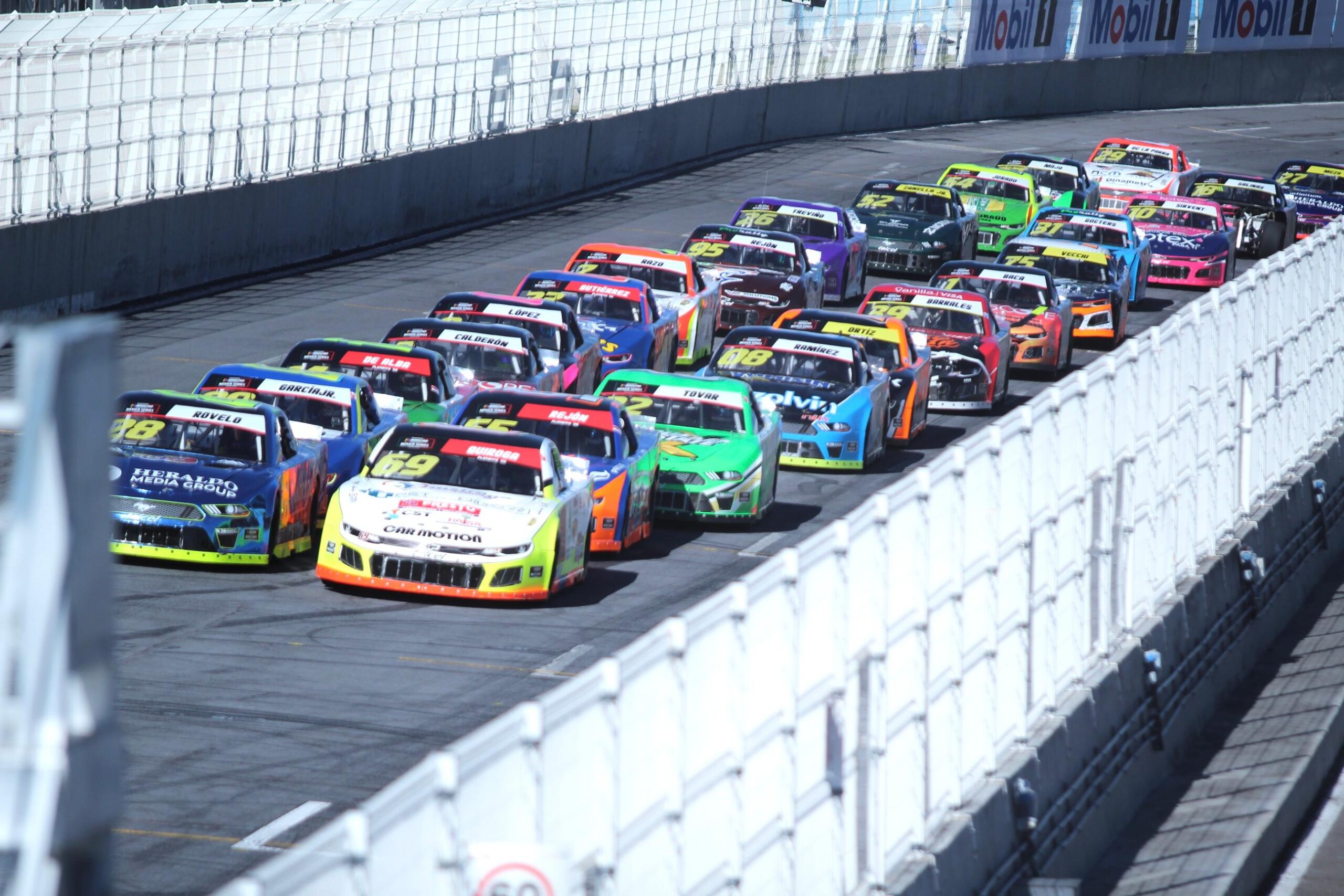 Con éxito se llevó a cabo la carrera NASCAR México Series en Puebla