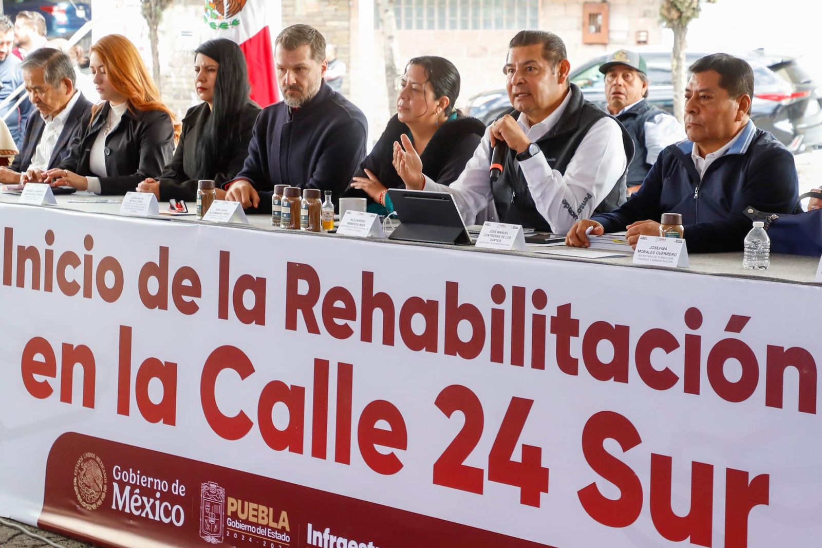 “En 1 año hemos gestionado para rehabilitación vial, lo que se ocupa en 2 sexenios”: Armenta