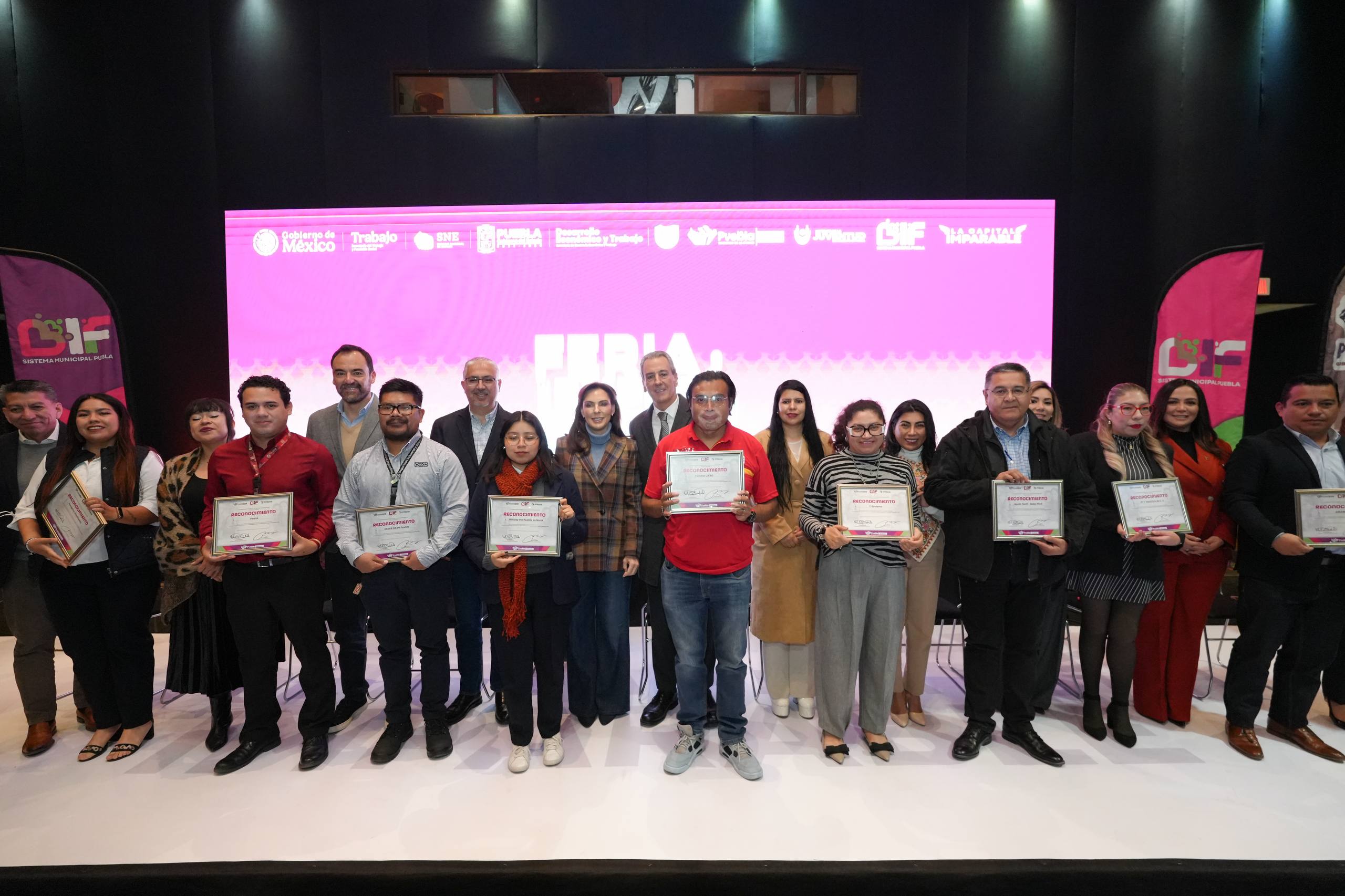 Inaugura Pepe Chedraui primera feria de Empleo Incluyente 2025